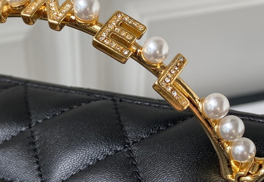 Chanel-Shoulder-Bags